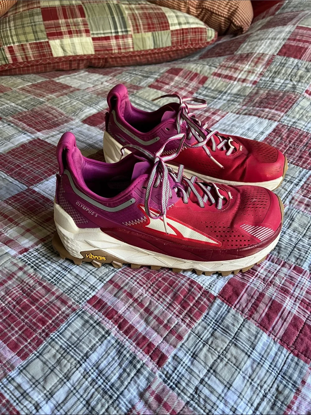 Altra Women's Pink and Magenta Running Shoes